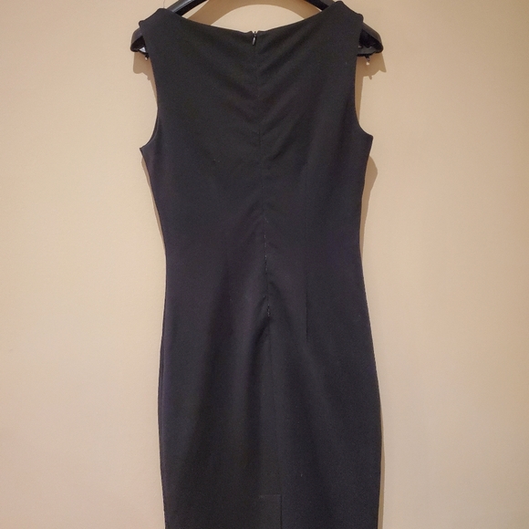 Small black dress - Picture 2 of 2